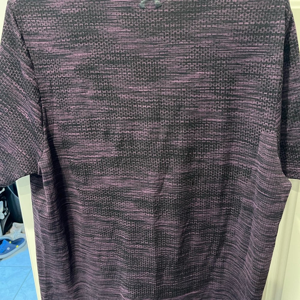 Under armour  T.shirt ,very good condition